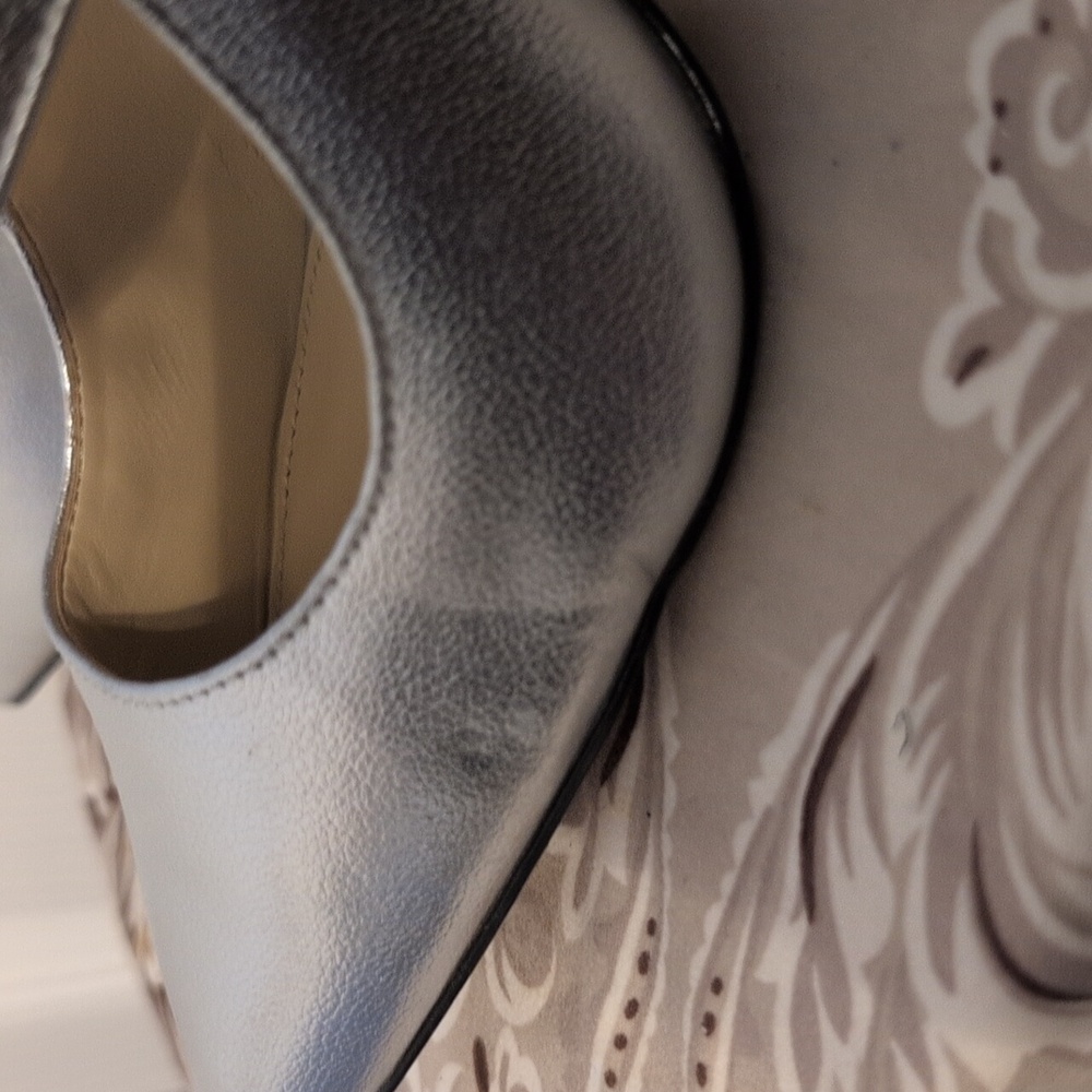 Shoes - Picture 5 of 10